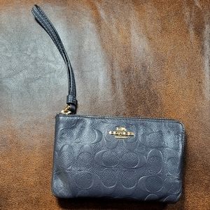 Black Monogram Coach Wristlet 🖤✨️